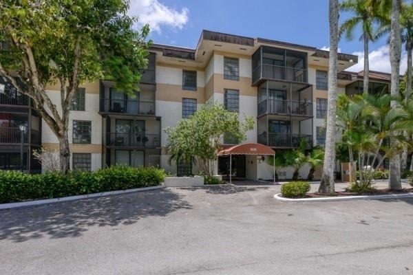 5530 Nw 44th Street - Photo 1