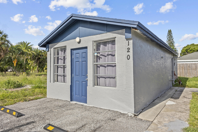 120 Pleasant Place - Photo 1