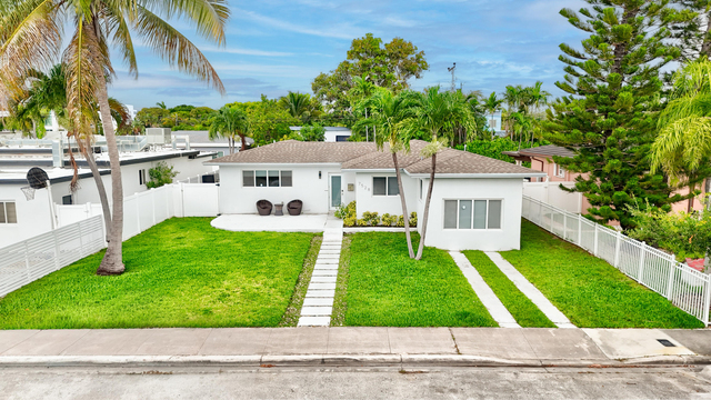 7528 Buccaneer Avenue - Photo 1