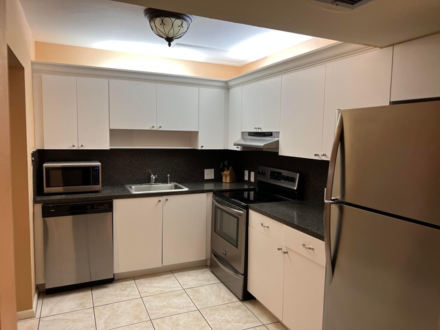 203 Suffolk - Photo 1
