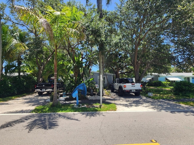 305 S Loxahatchee Drive - Photo 1