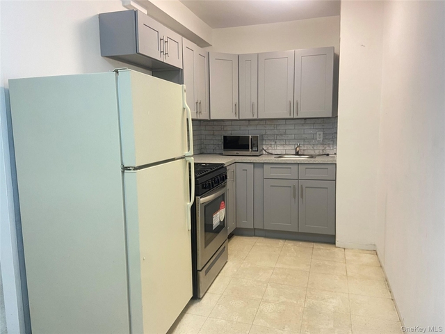 89-15 Parsons Boulevard - Photo 1