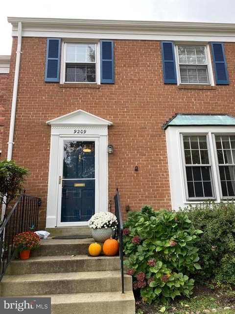 9209 Bailey Lane - Photo 1