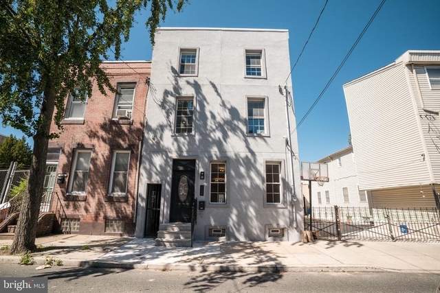 3038 Salmon Street - Photo 1