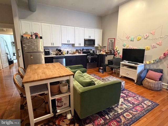 1211 Spruce Street - Photo 1