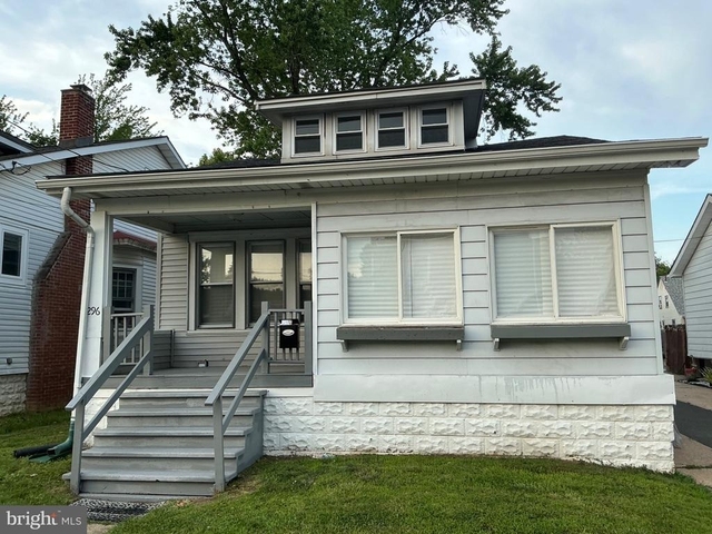 296 Homecrest Avenue - Photo 1