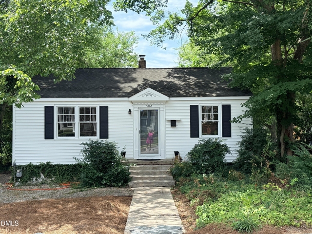 502 Frank Street - Photo 1