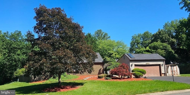 15514 Powell Lane - Photo 1