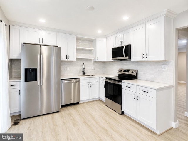 4915 Arctic Terrace - Photo 1