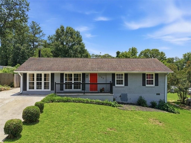 405 King Arthur Court - Photo 1
