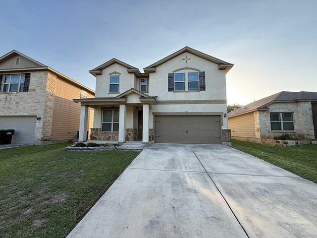 2527 Middleground - Photo 1
