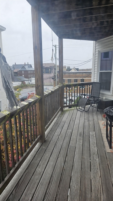 637 Harvard - Photo 1