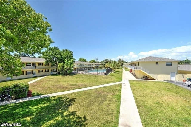 3325 Airport Road N - Photo 1