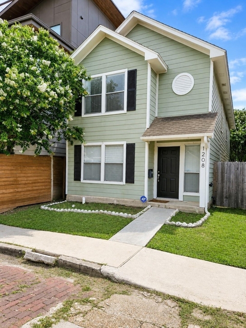 1208 Andrews Street - Photo 1