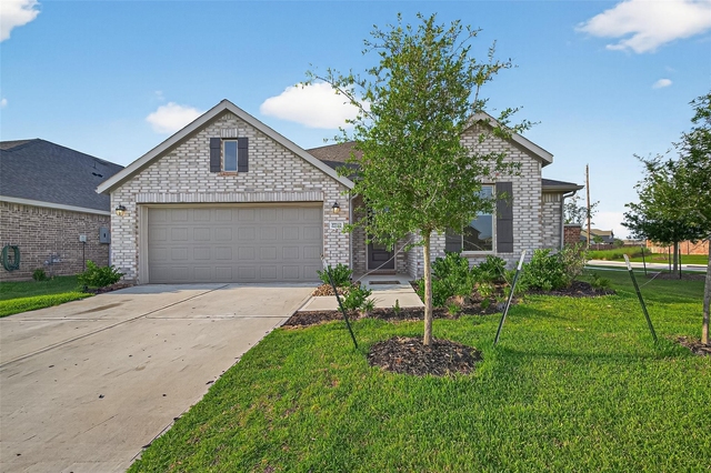 27222 Woodridge Glen Drive - Photo 1