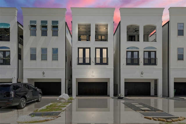 1908 W 25th Street - Photo 1