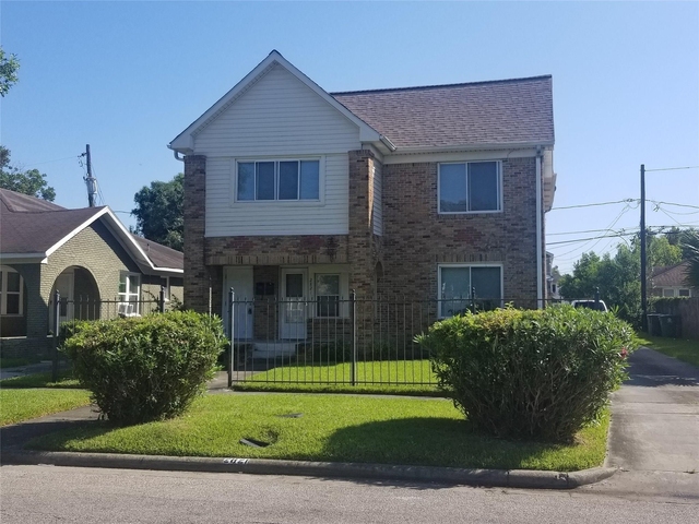 2823 Cleburne Street - Photo 1