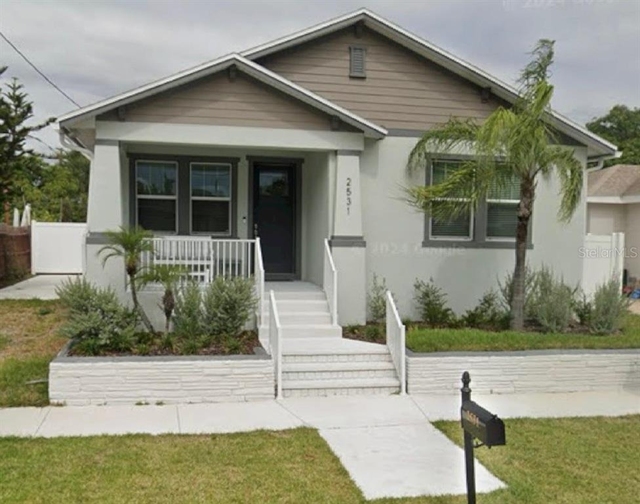 2531 W Walnut Street - Photo 1