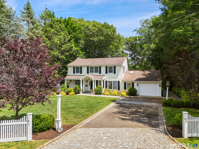 141 Idlewood Drive - Photo 1