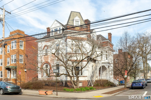 463 Orange Street - Photo 1