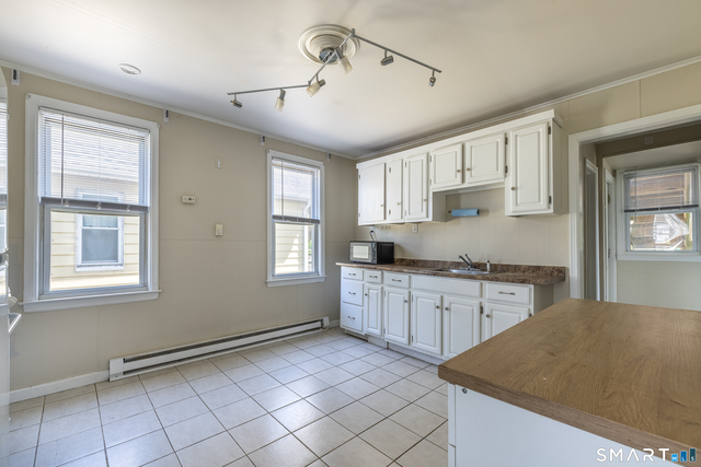 793 Brewster Street - Photo 1