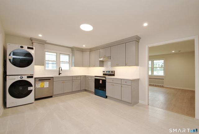 306 Courtland Avenue - Photo 1