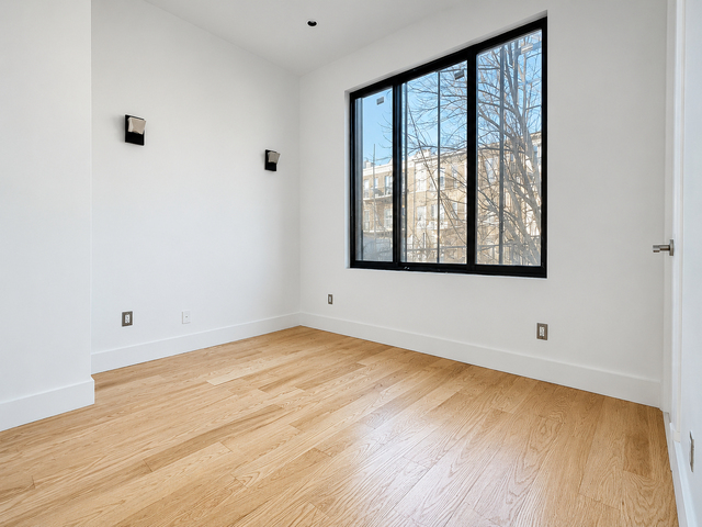 277 Menahan Street - Photo 1