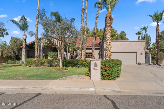 12917 N 75th Street - Photo 1