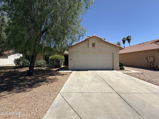 505 W Sereno Drive - Photo 1