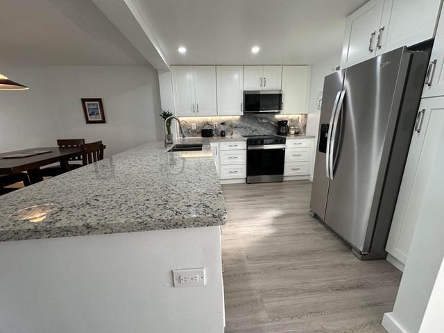 141 Se 3rd Avenue - Photo 1