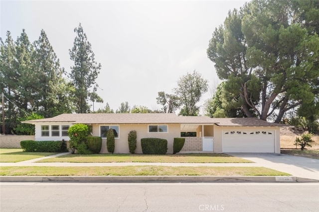 10826 Blucher Avenue - Photo 1