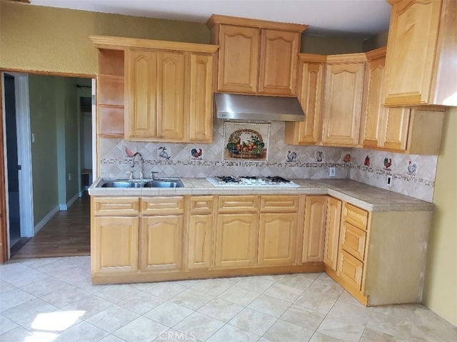 14527 S Berendo Avenue - Photo 1