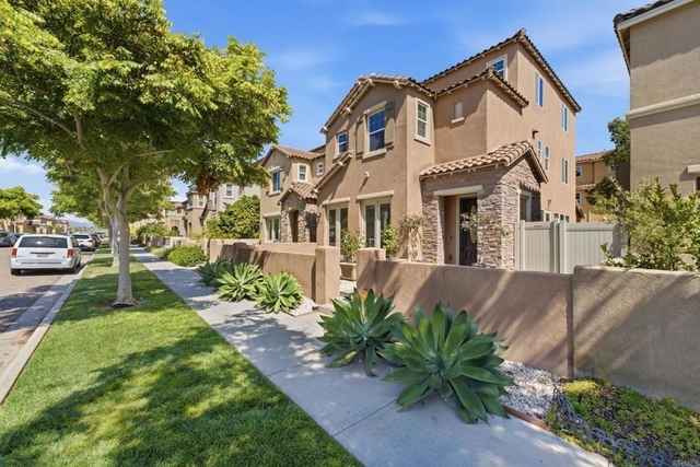 1418 Pershing Road - Photo 1