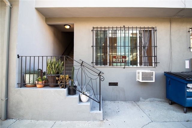 1224 North Mansfield - Photo 1