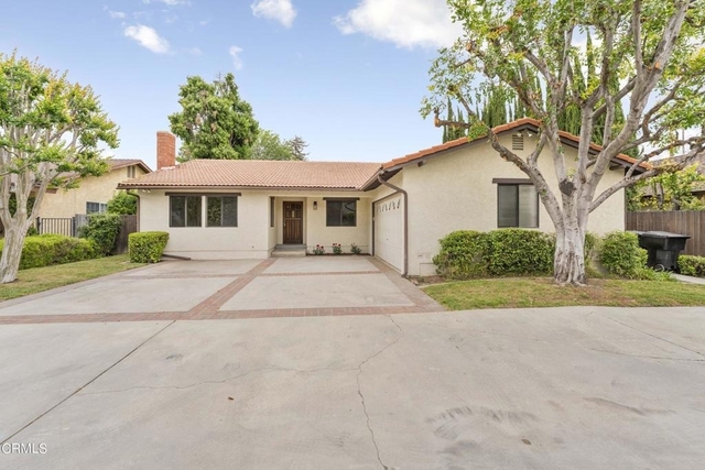 6347 N Muscatel Avenue - Photo 1