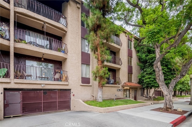 330 N Jackson Street - Photo 1