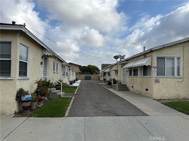 9723 Belmont - Photo 1