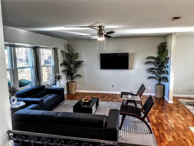 1811 Navajo Place - Photo 1
