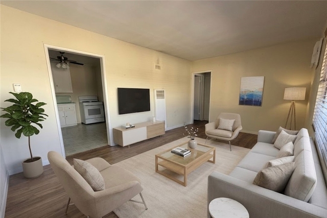 7601 N Hollywood - Photo 1