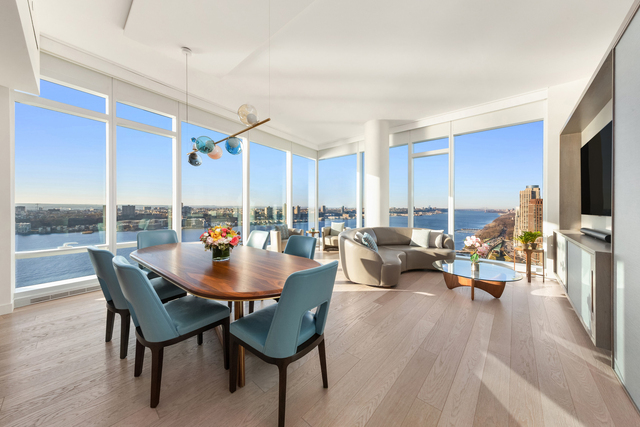 30 Riverside Boulevard - Photo 1
