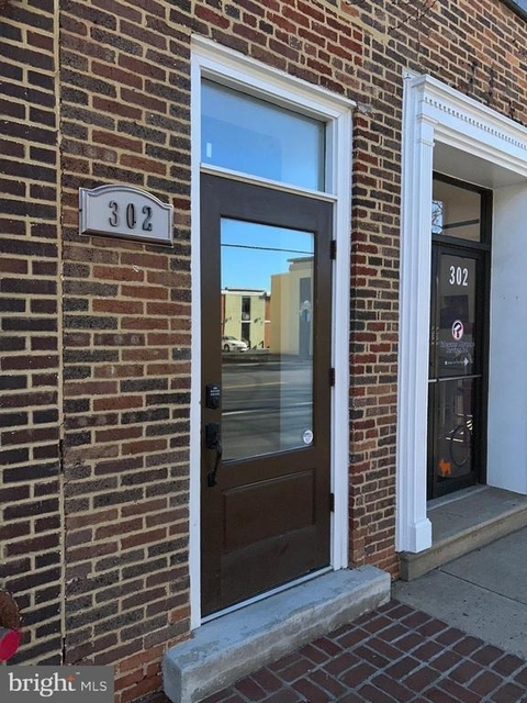 302 N Cameron Street - Photo 1