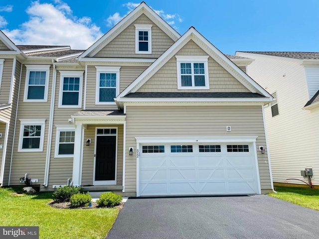512 Lewis Street - Photo 1