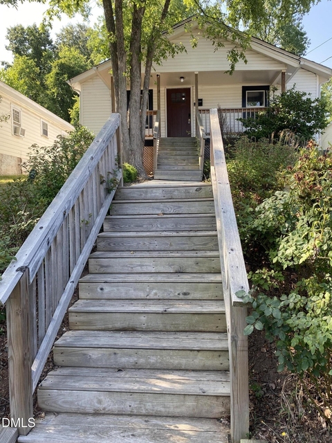 1208 Drew Street - Photo 1