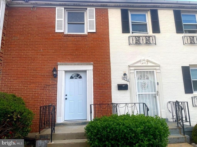 5155 Clacton Avenue - Photo 1