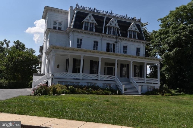 10 Stanley Drive - Photo 1