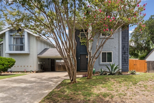 1504 Bridgeway Dr - Photo 1