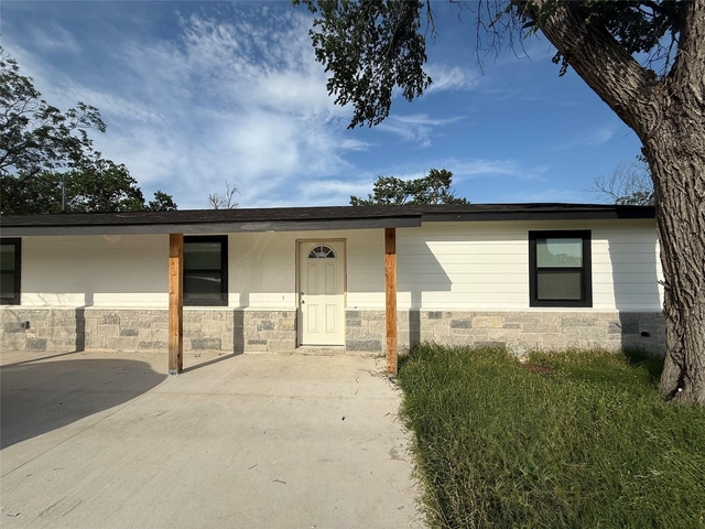 800 Old Thorndale Rd - Photo 1