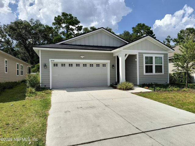5747 Tomahawk Lake Drive - Photo 1