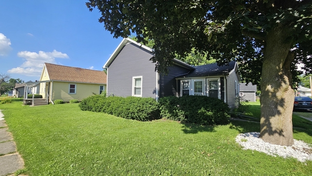 301 N 1st Street - Photo 1