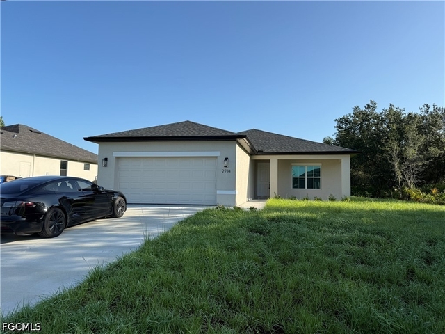 2714 47th Street W - Photo 1
